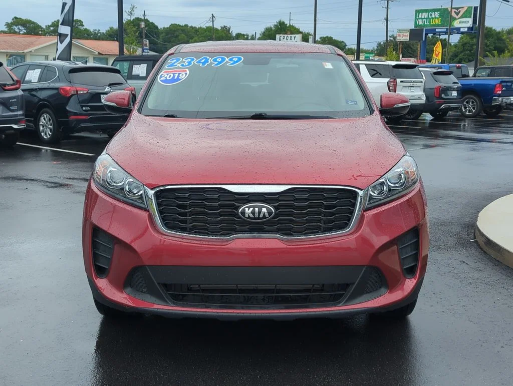 Used 2019 Red Kia LX image 10