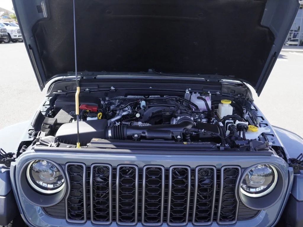 New 2026 Anvil Clear-Coat Exterior Paint Jeep Sport S image 28