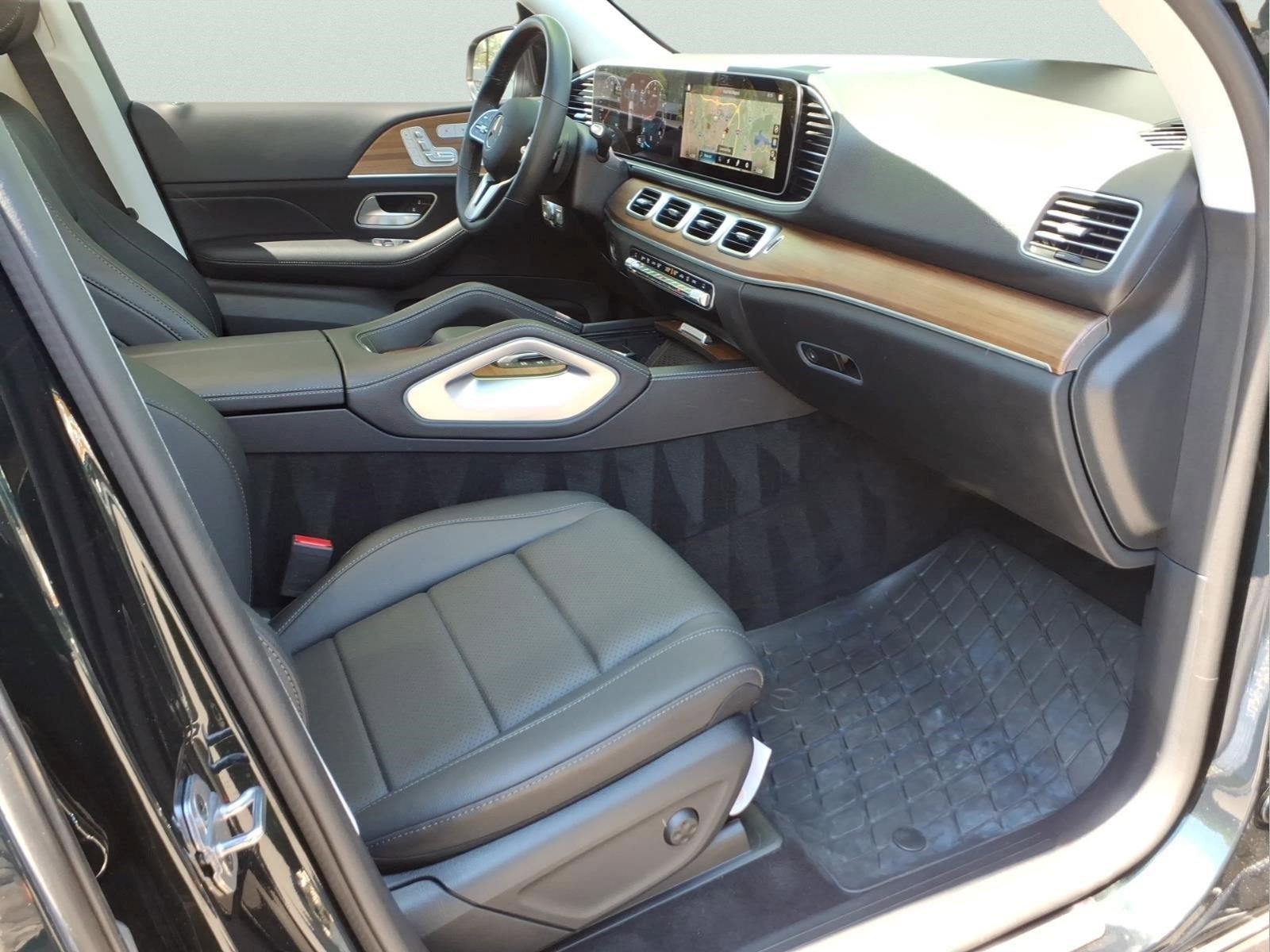 Certified Used 2023 Emerald Green Metallic Mercedes-Benz GLE 350 4MATIC® SUV image 30
