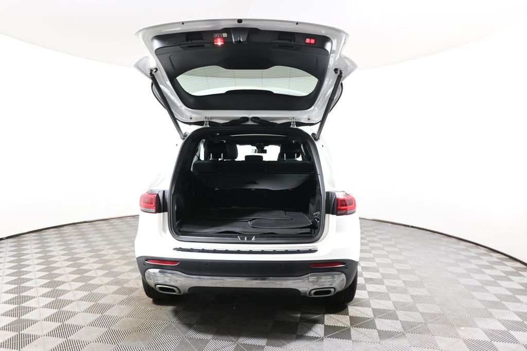 Used 2023 Polar White Mercedes-Benz GLB 250 image 34
