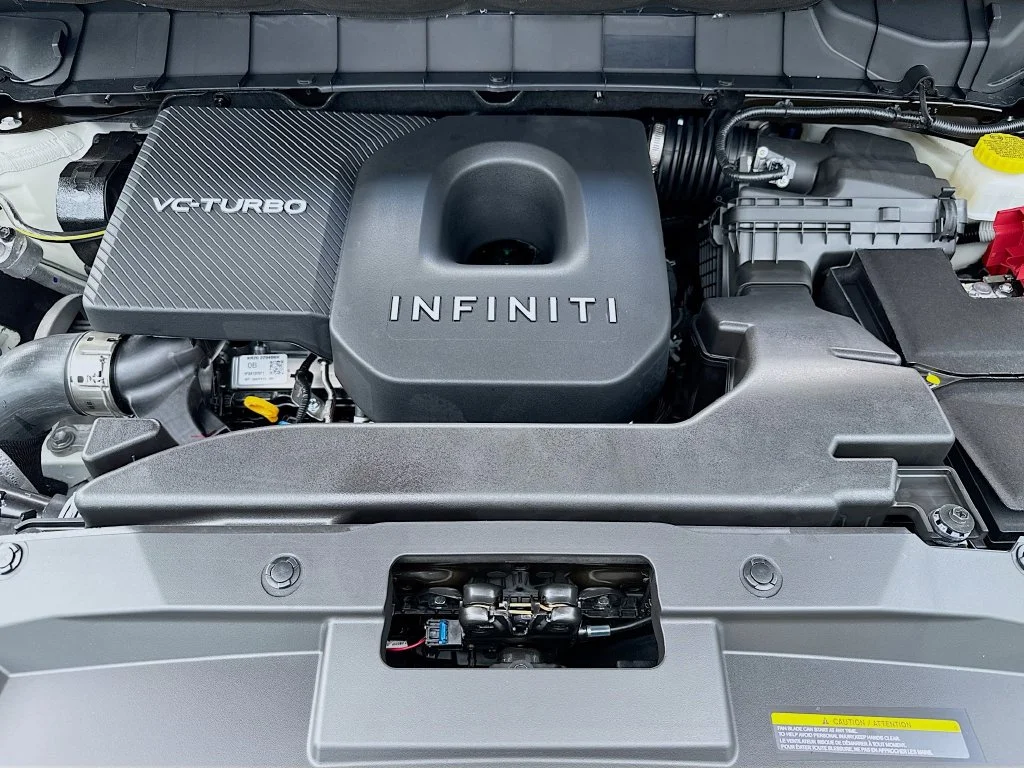 New 2027 RADIANT WHITE INFINITI Luxe FWD image 33