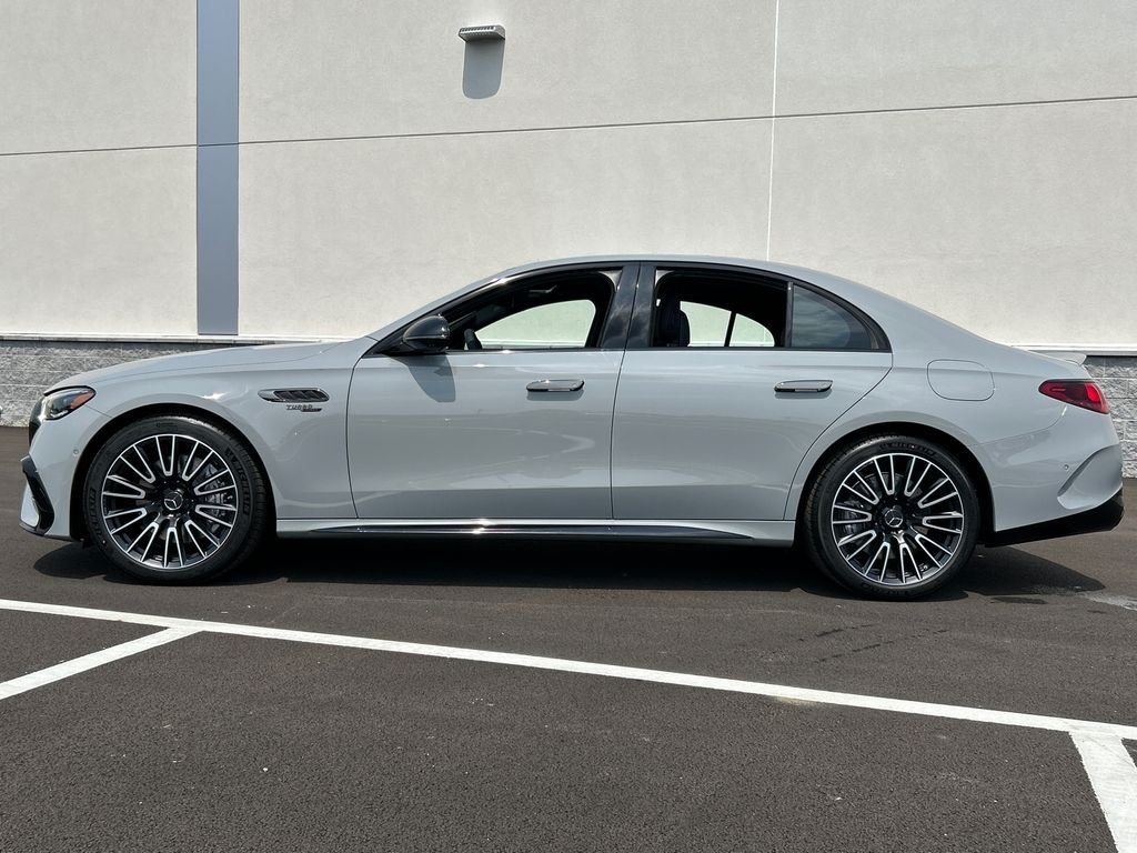 New 2027 MANUFAKTUR Alpine Grey Mercedes-Benz AMG® E 53 E 4MATIC+ Sedan image 4