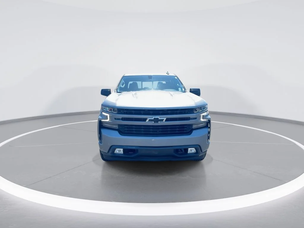 Used 2021 Gray Chevrolet RST image 3
