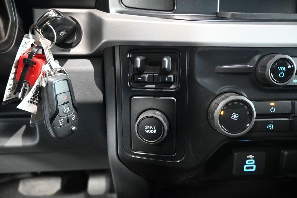 2025 Ford F-550 Super Duty Chassis Cab XL - Photo 17