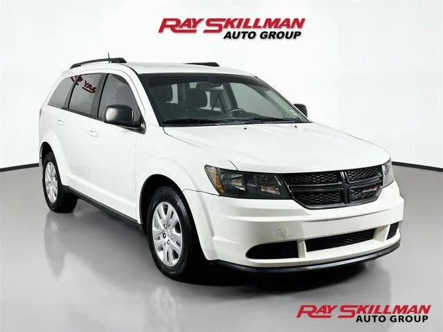 Used 2018 White Dodge SE image 1