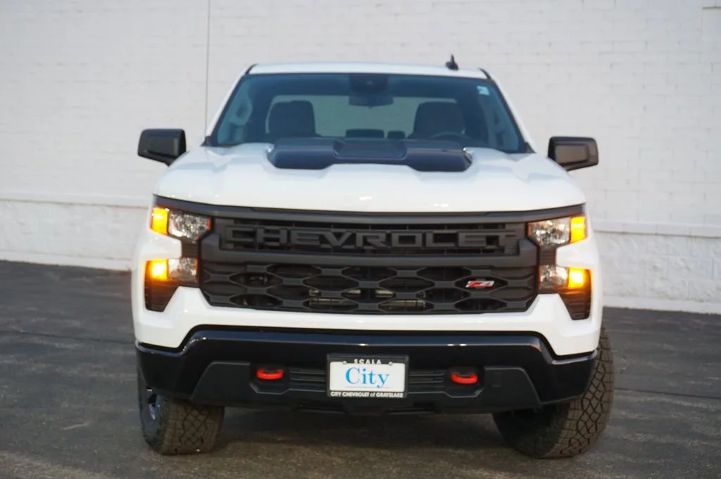 New 2026 Summit White Chevrolet Custom Trail Boss image 4