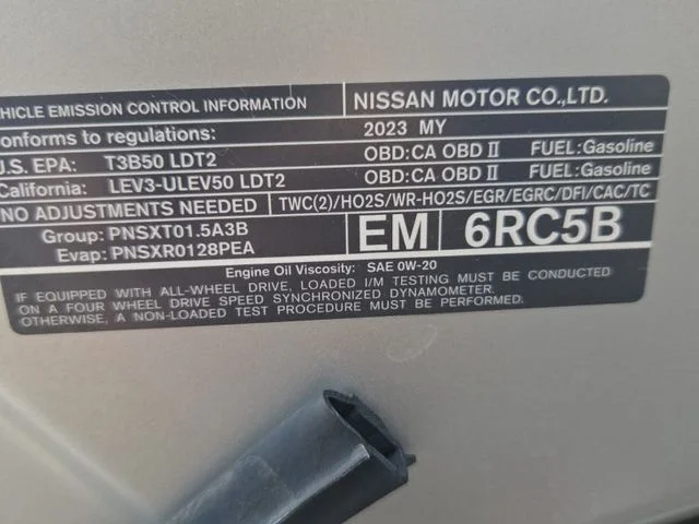Used 2023 Brilliant Silver Metallic Nissan Platinum image 12