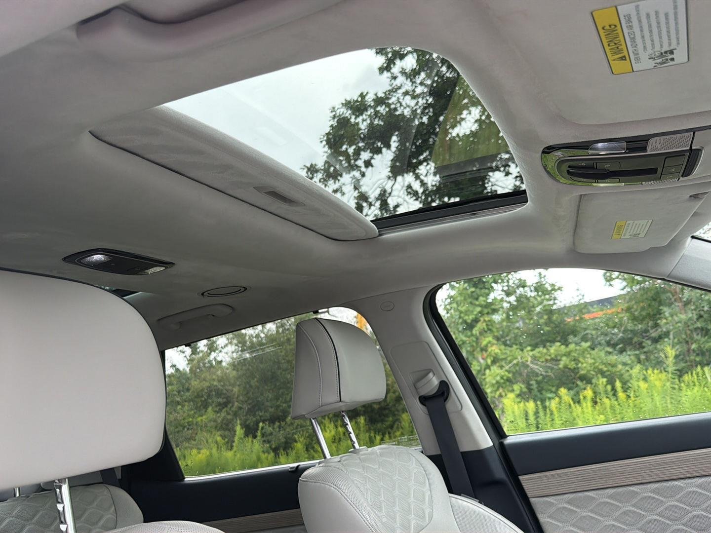 Used 2021 Moonlight Cloud Hyundai Calligraphy image 19