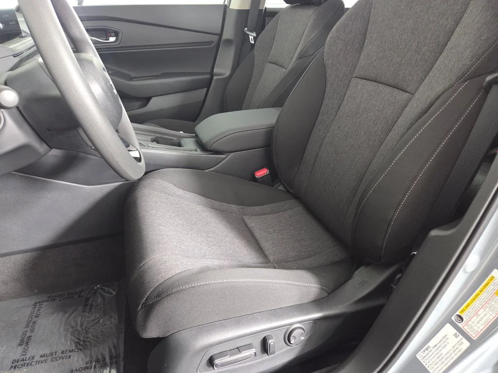 New 2026 Urban Gray Pearl Honda SE image 13
