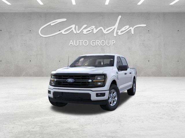 New 2026 White Ford XLT image 2