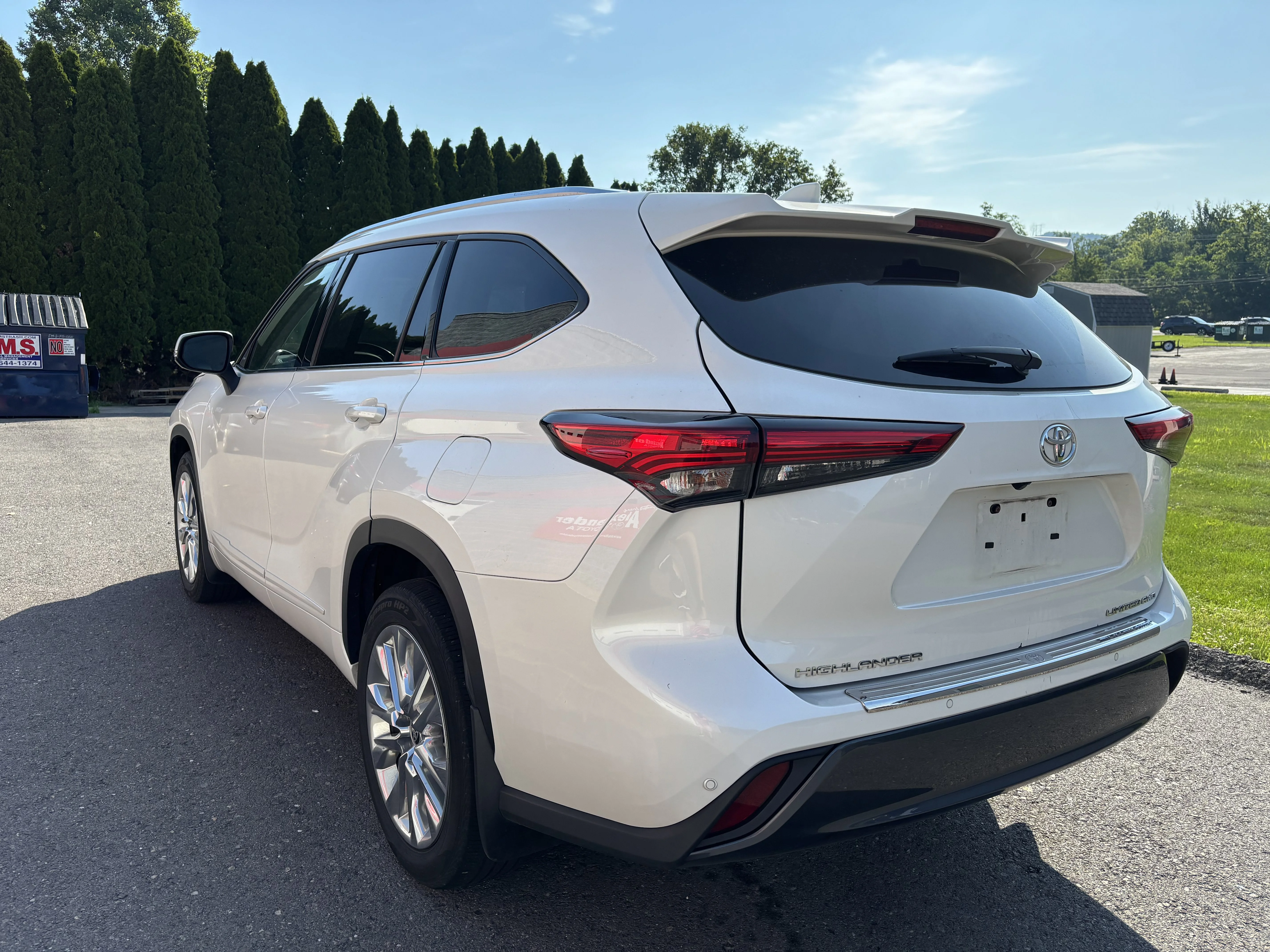 Used 2020 Blizzard Pearl Toyota Limited image 5