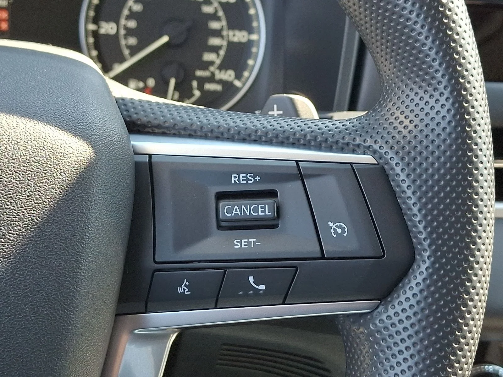 New 2026 Black Mitsubishi ES image 19