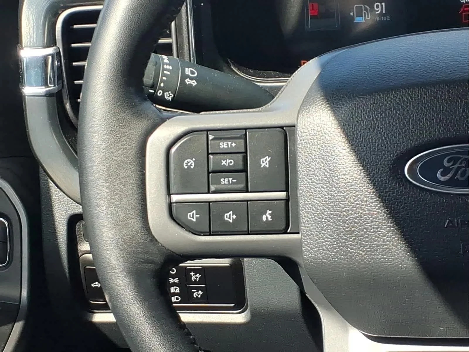 Used 2024 Carbonized Gray Ford LARIAT image 21