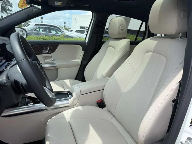 Used 2025  Mercedes-Benz GLA 250 image 19