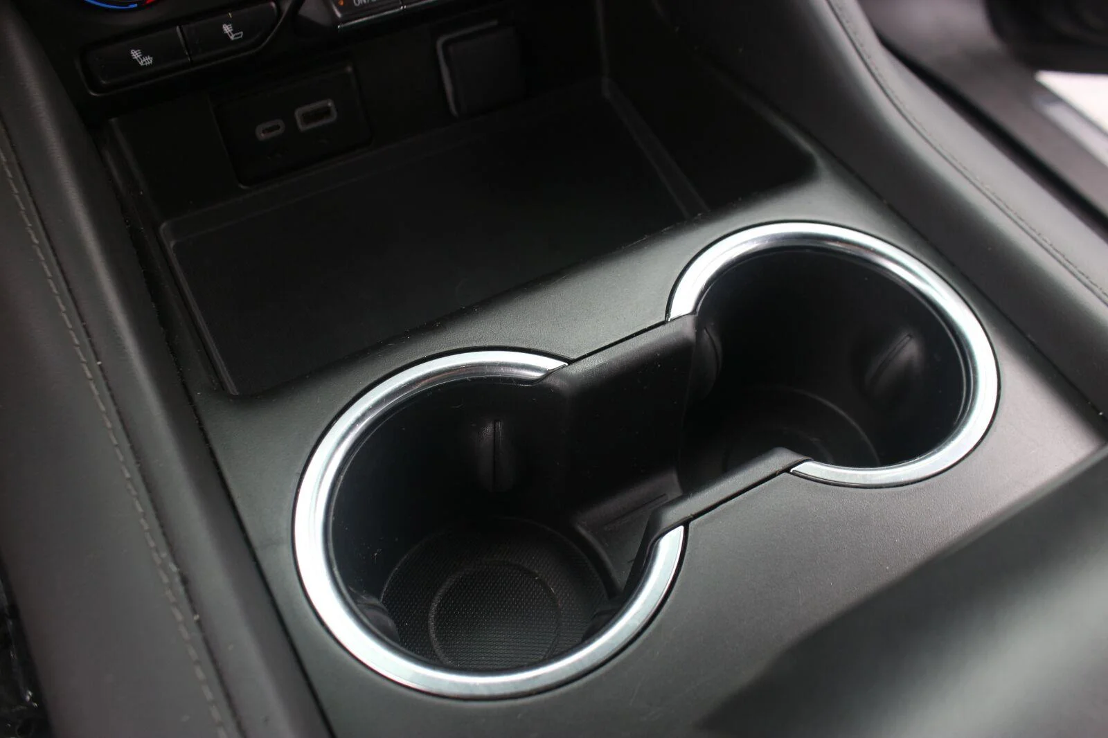 Used 2024 Black Chevrolet Z71 image 32