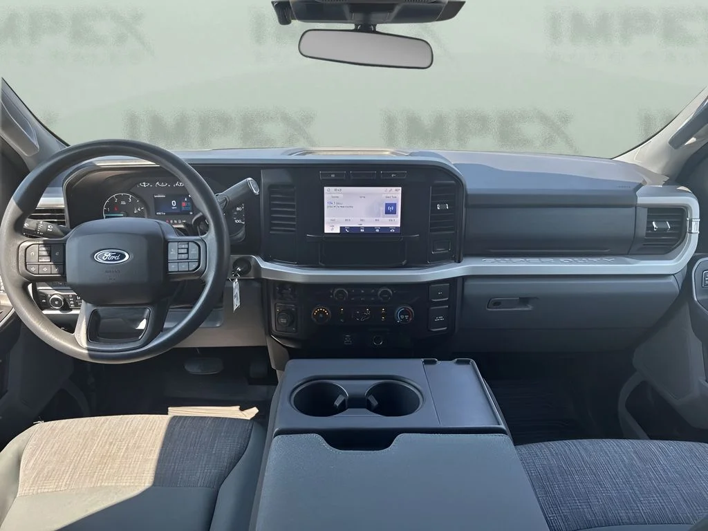 Used 2024 Silver Ford XLT image 12
