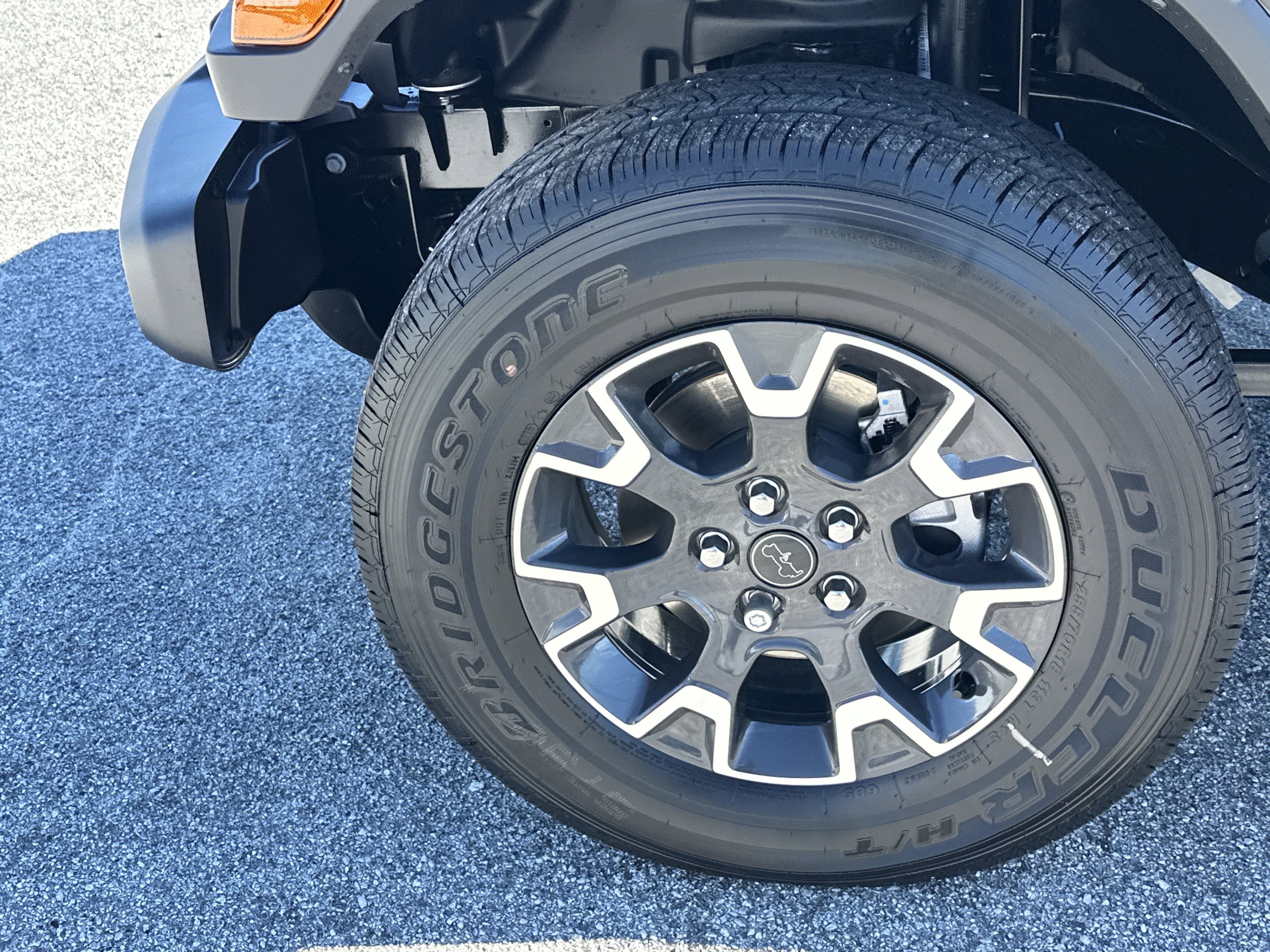 New 2026 Black Clear-Coat Exterior Paint Jeep Sahara image 12