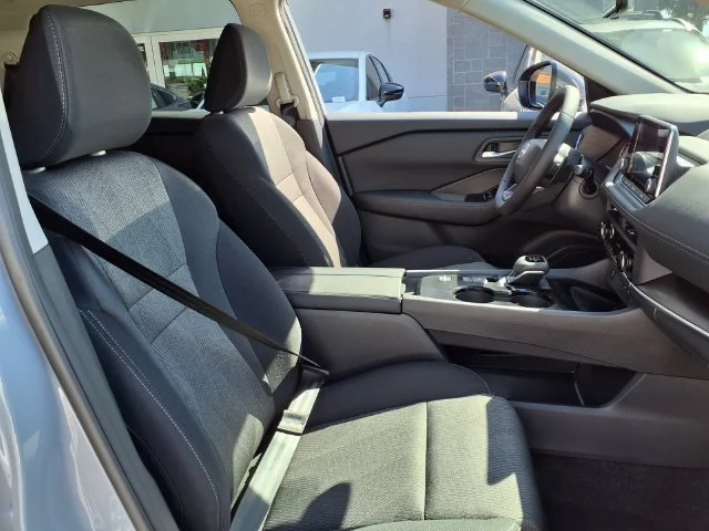 New 2027 Boulder Gray Pearl Nissan SV image 6