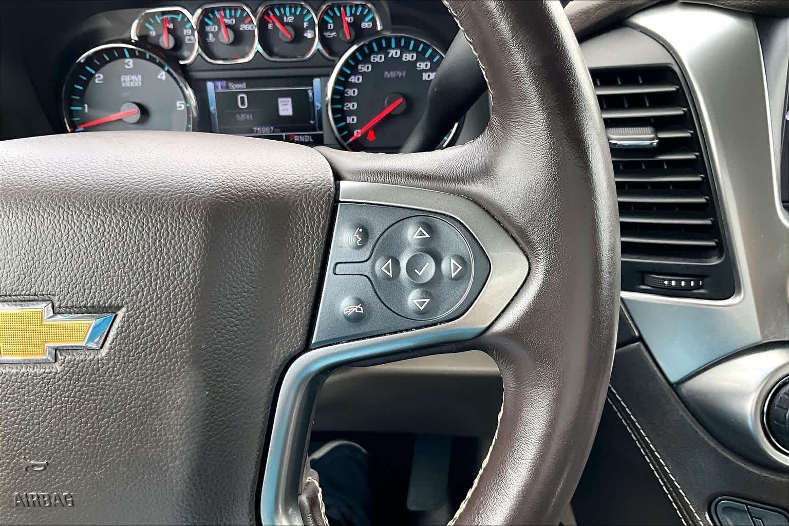 Used 2019 Iridescent Pearl Tricoat Chevrolet LT image 24