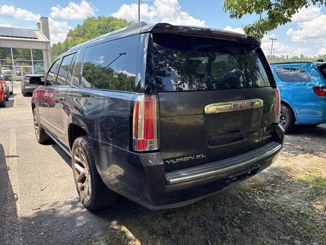 Used 2016 Silver GMC Denali image 4