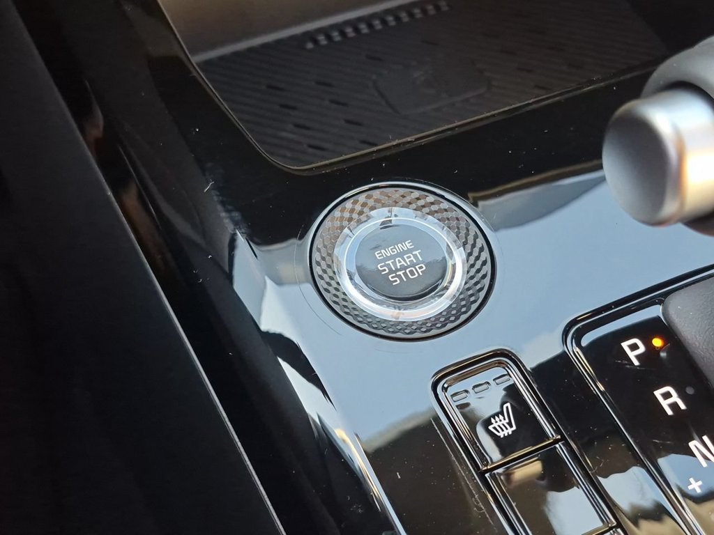 New 2026 Snow White Pearl Kia EX image 17
