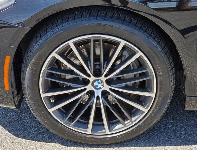 Used 2021 Black BMW 540i image 20