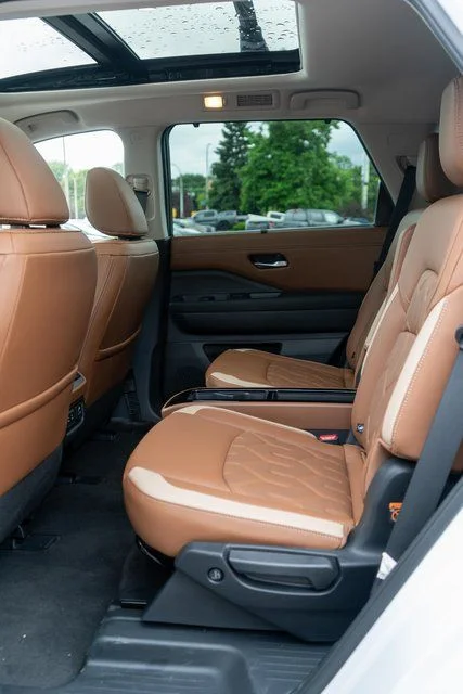 2026 Nissan Pathfinder Platinum - Photo 10