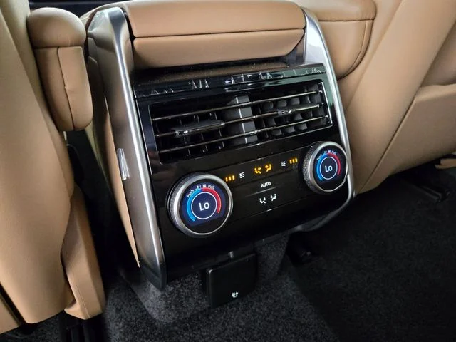 New 2026 Charente Grey Land Rover SE image 13