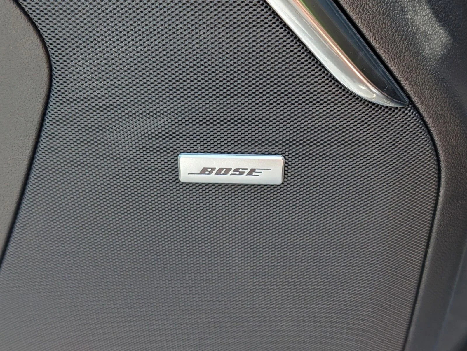2026 GMC Yukon Denali - Photo 16