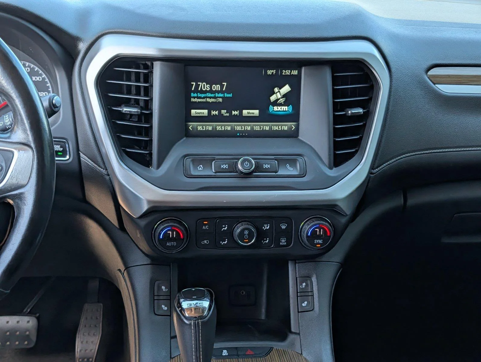 Used 2019 Summit White GMC SLE image 28