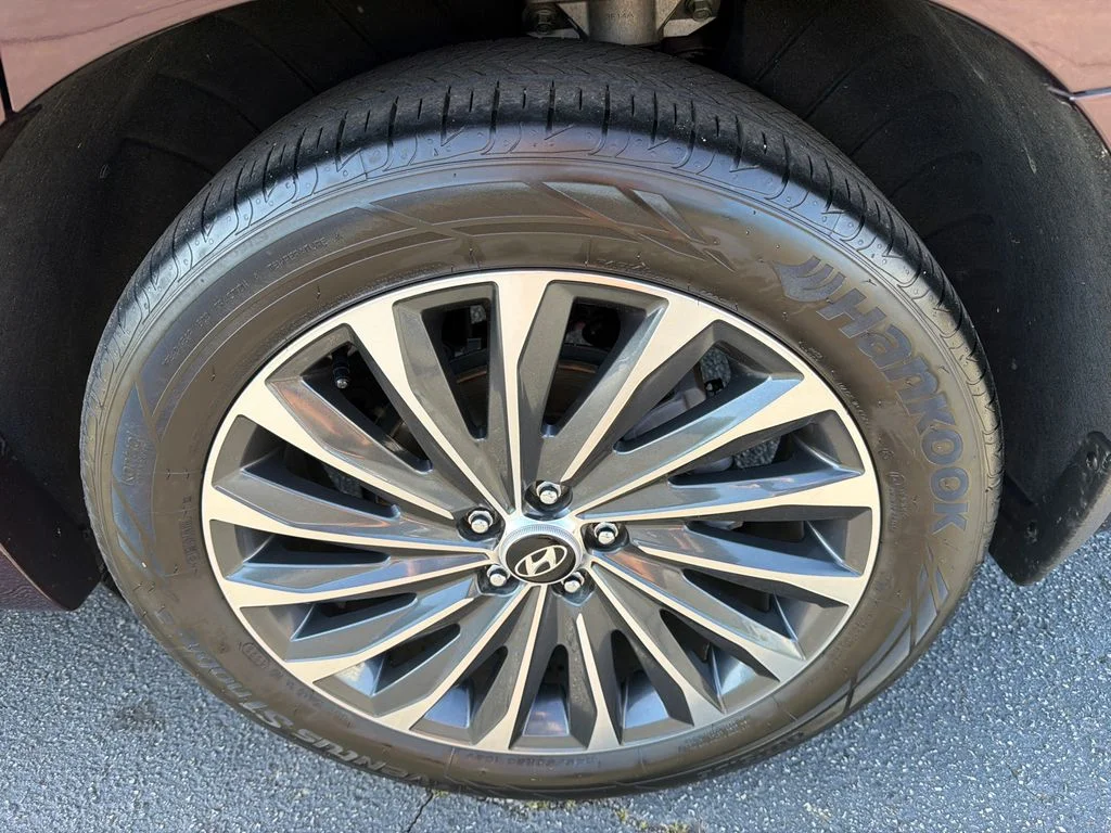 Used 2024 Red Hyundai Calligraphy image 20