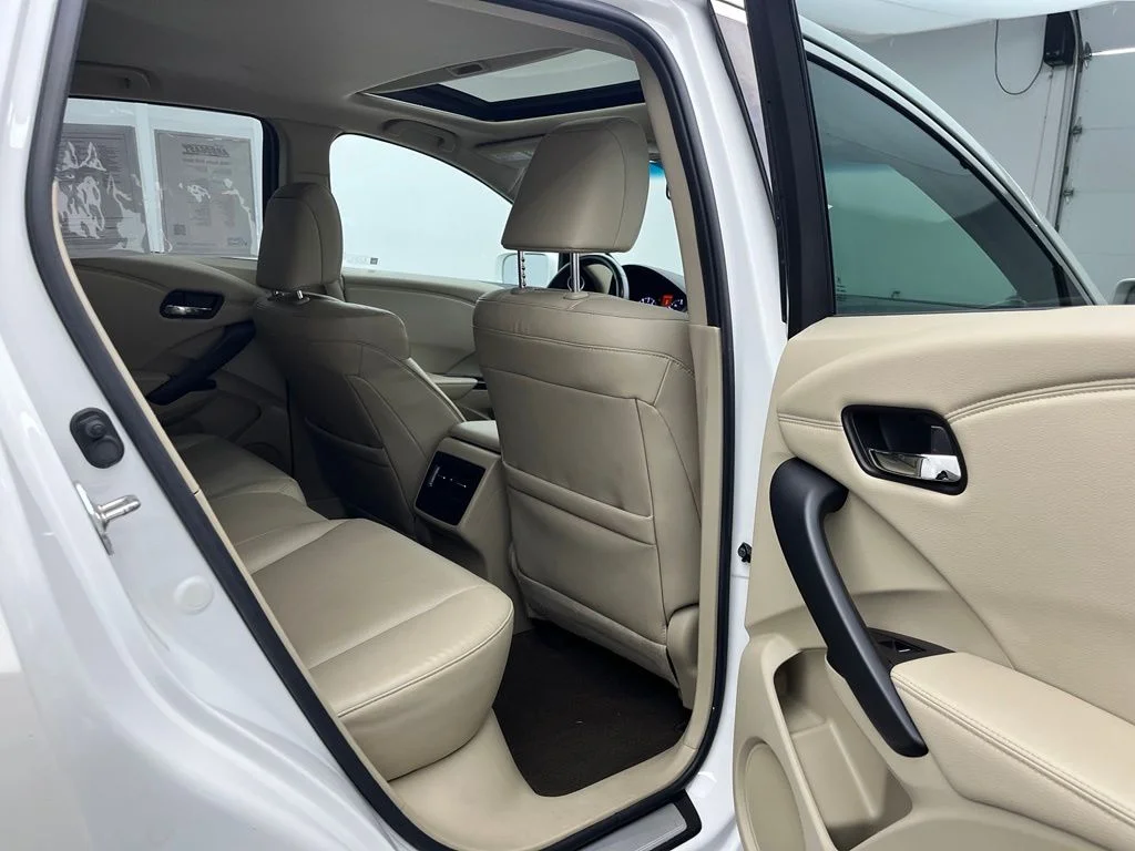 Used 2018  Acura Base image 36