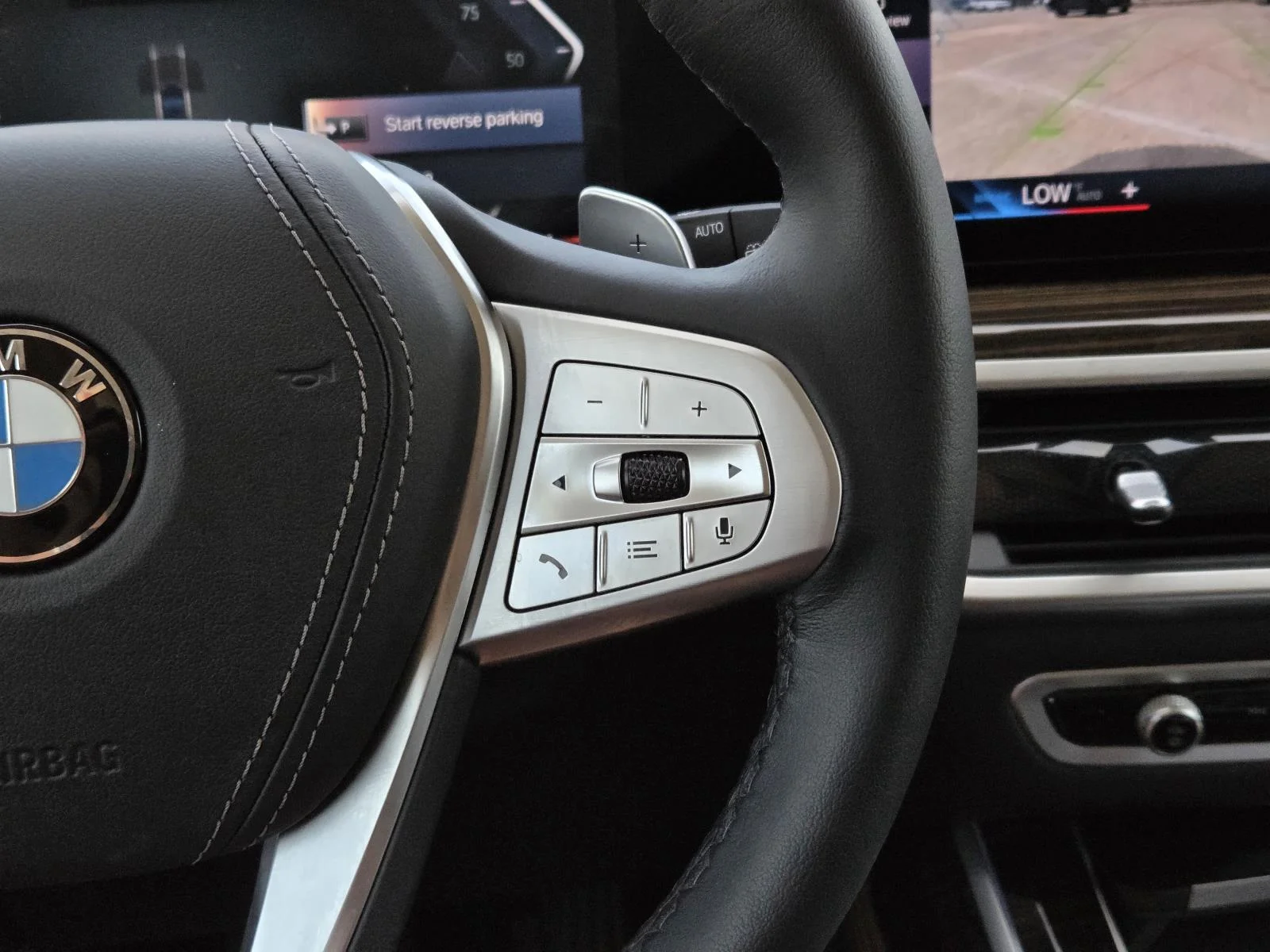 Used 2023 Black Sapphire Metallic BMW xDrive40i image 20