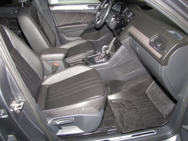Used 2023 Gray Volkswagen SE R-Line Black image 18