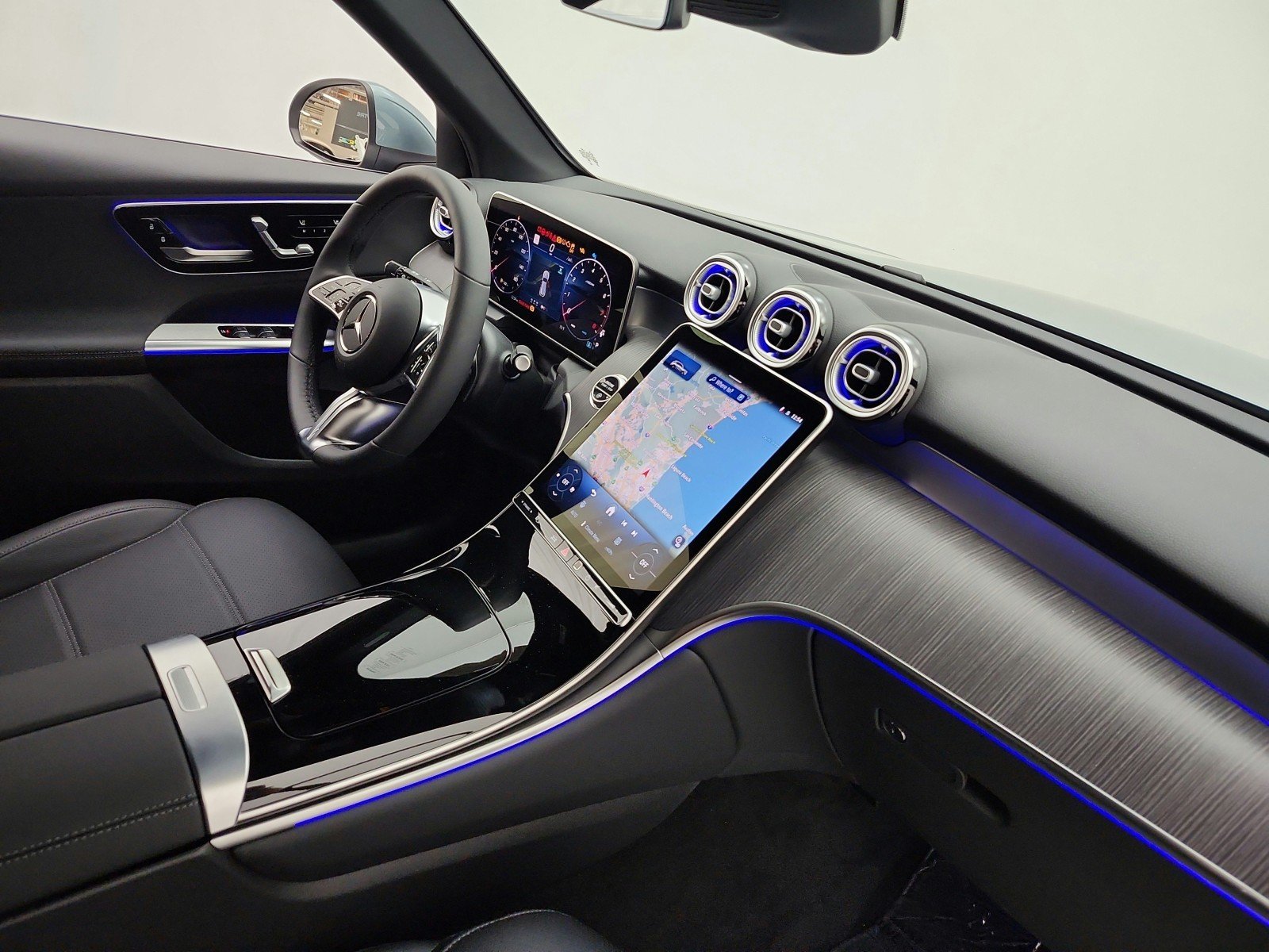 New 2026 Verde Silver Metallic Mercedes-Benz GLC 300 4MATIC® SUV image 14