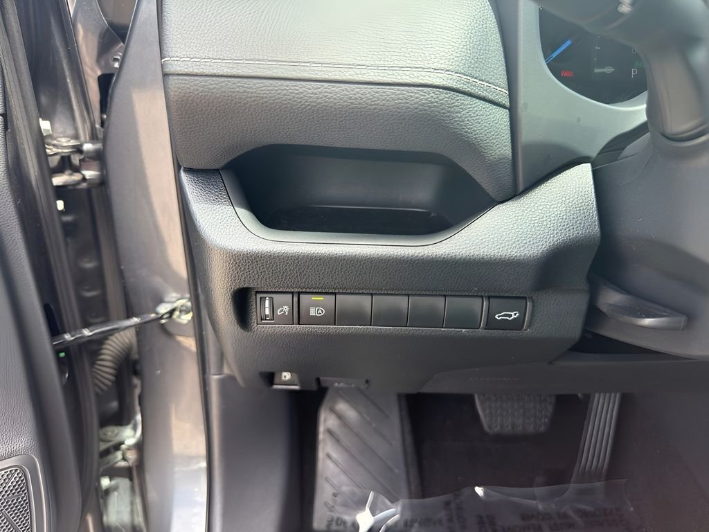 2025 Toyota RAV4 XLE Premium - Photo 22