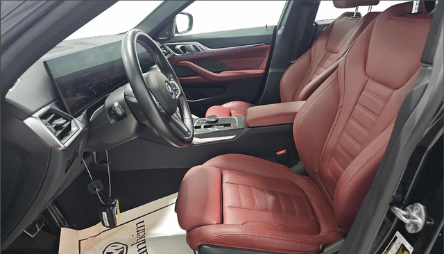 Used 2023 Black BMW M50 image 2