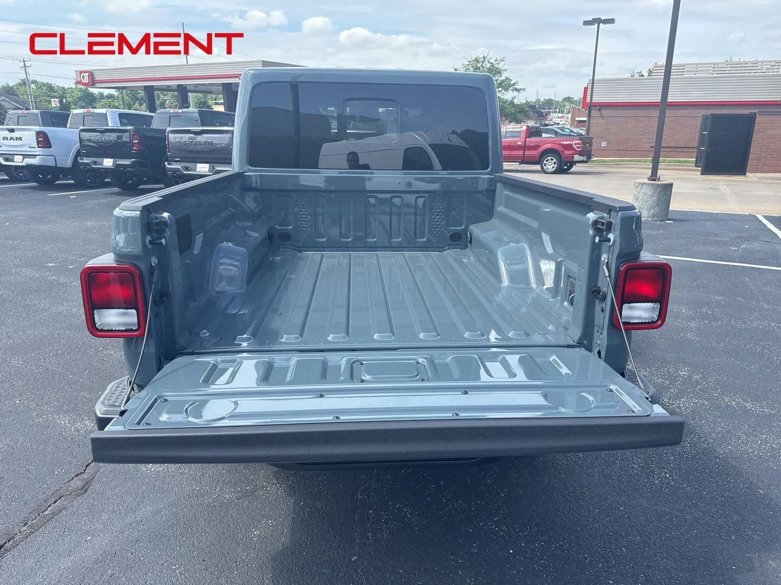 New 2026 Anvil Clear-Coat Exterior Paint Jeep Sport S image 7