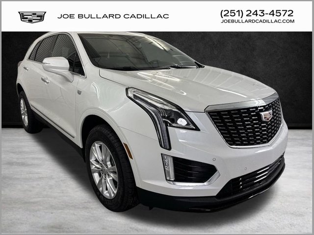 New Crystal White Tricoat 2025 Cadillac XT5 Luxury in Mobile