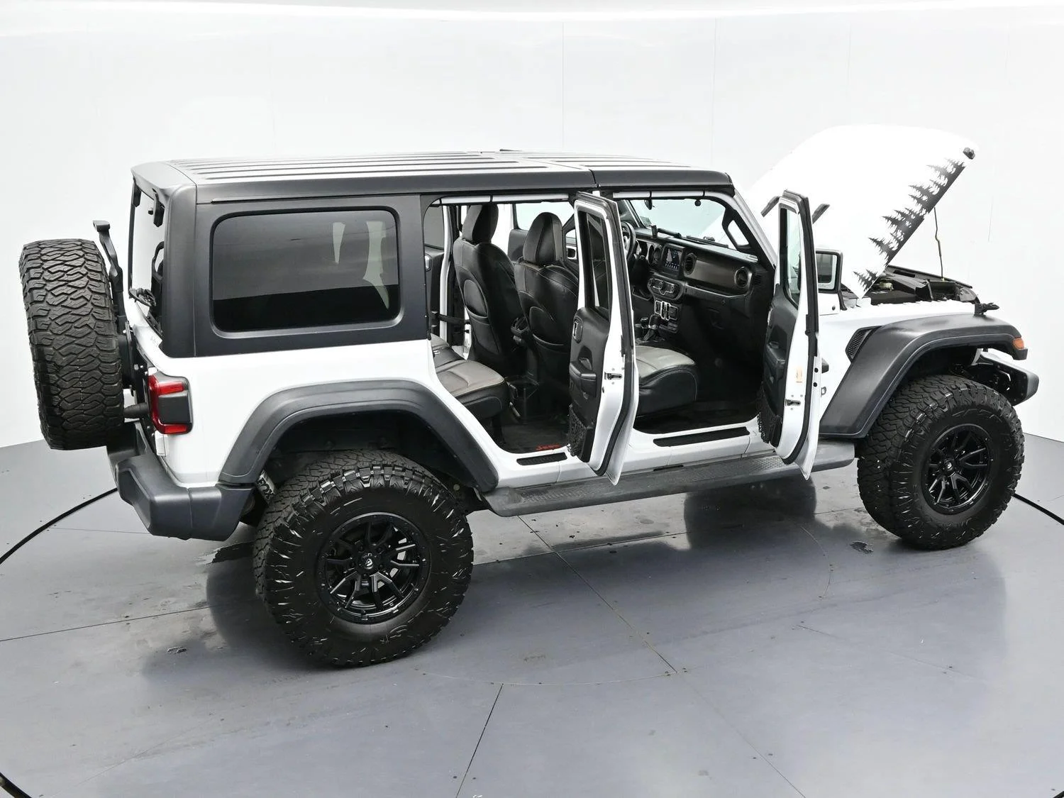 Used 2020 Bright White Clearcoat Jeep Sport S image 35