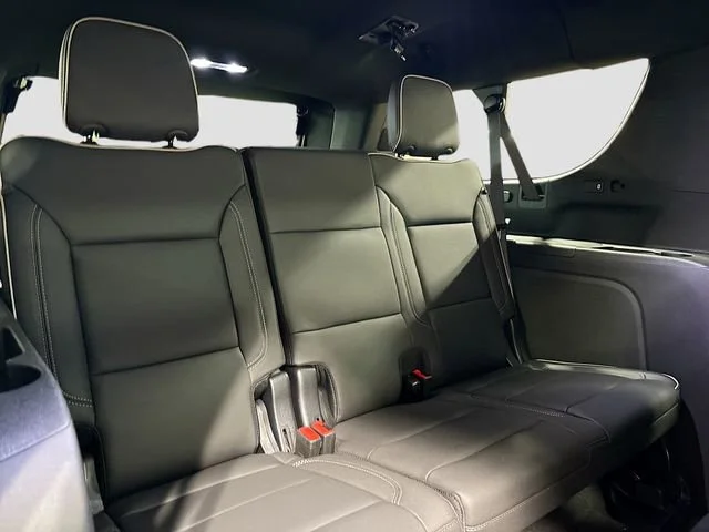2025 Chevrolet Suburban Premier - Photo 33