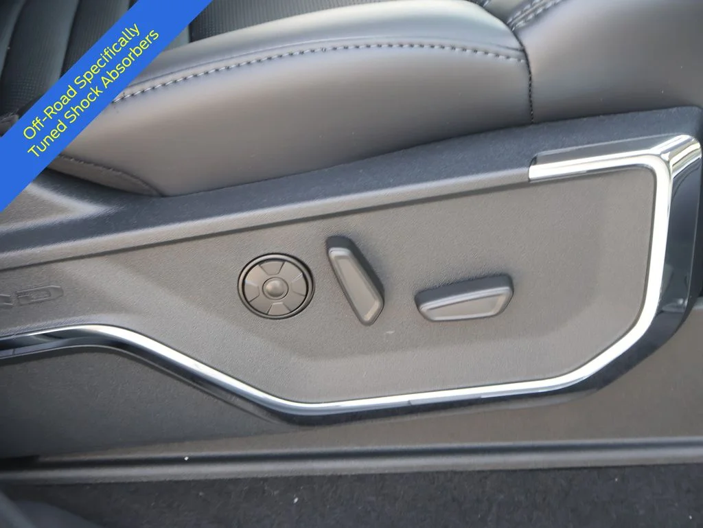 New 2026 Star White Metallic Tri-Coat Ford F-350® Platinum® image 11