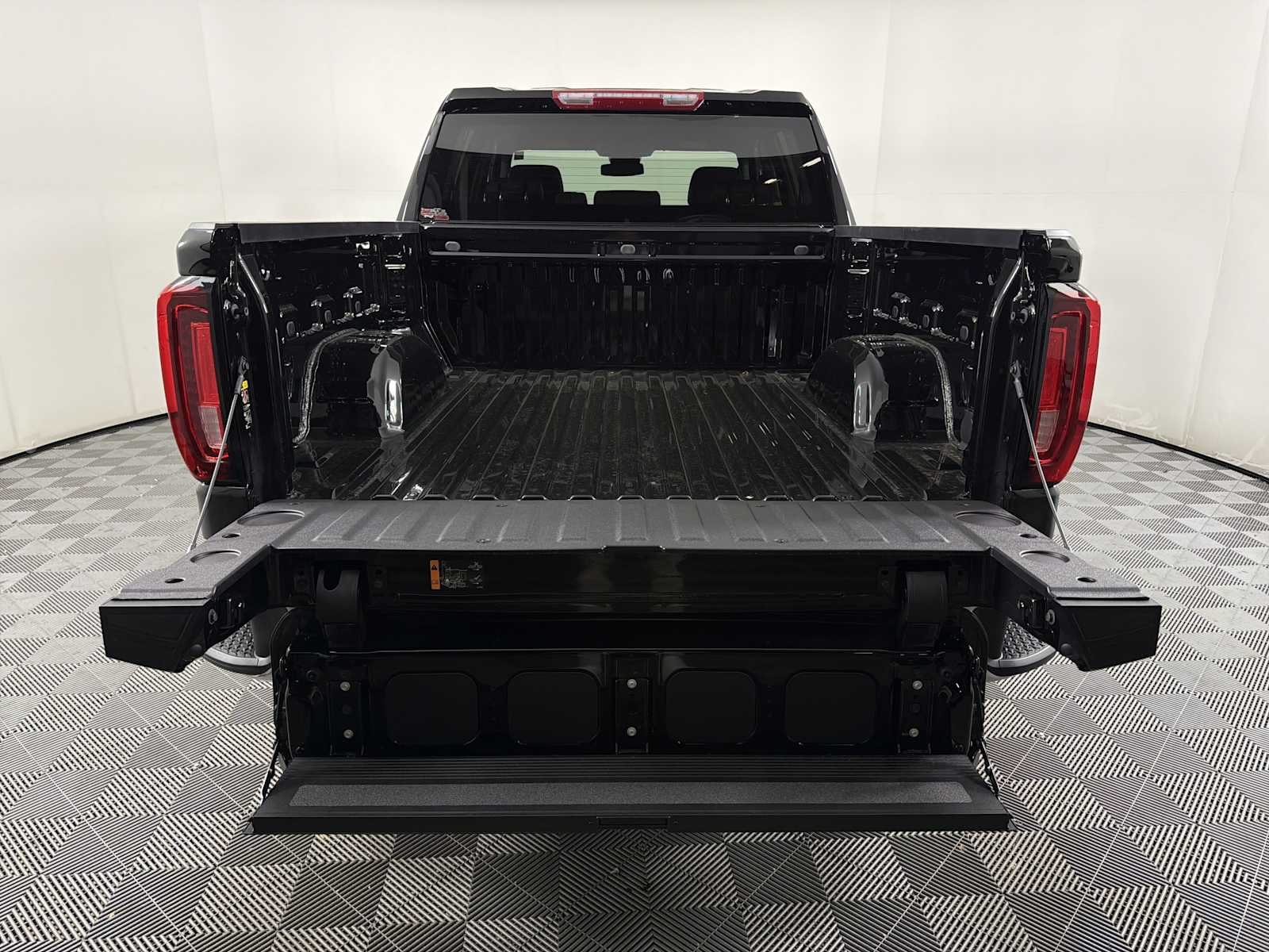 New 2026 Onyx Black GMC SLT image 16