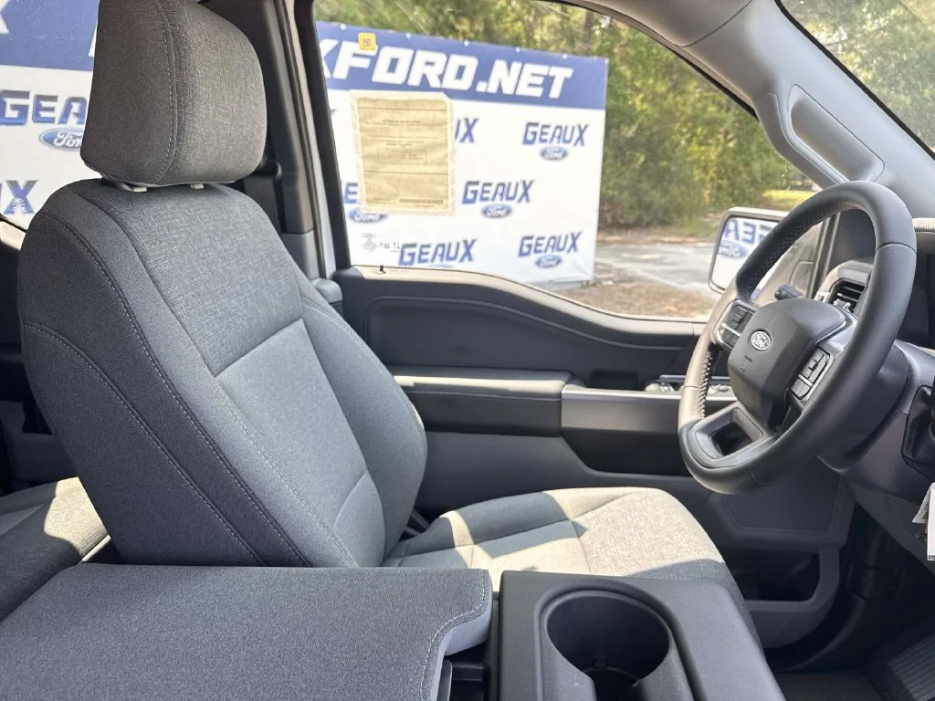 New 2026 Oxford White Ford XLT image 24