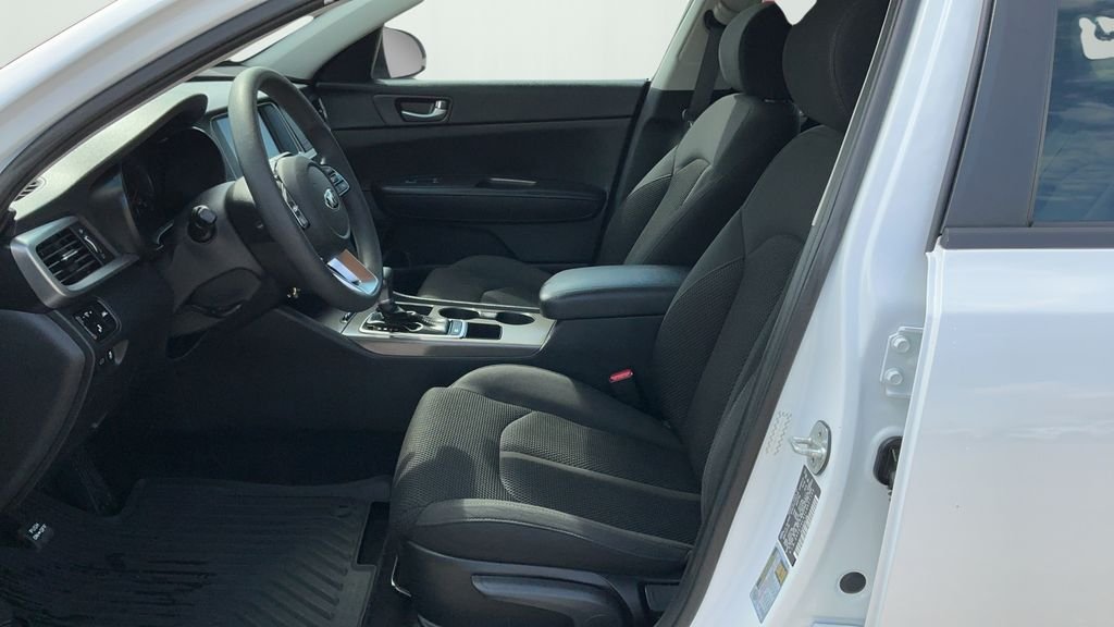 2020 Kia Optima LX photo 2