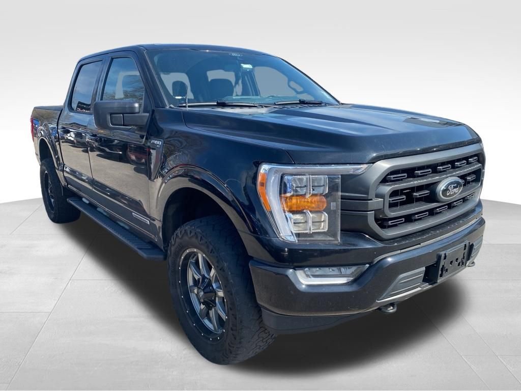 Used 2021 Black Ford XLT image 3