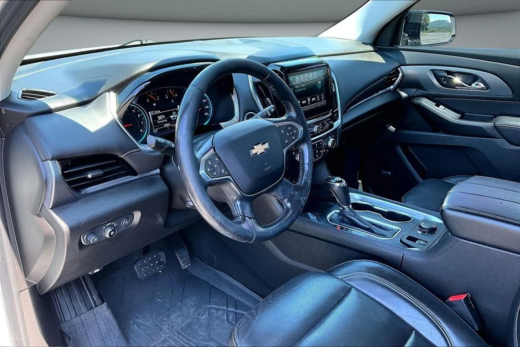 Certified Used 2019 Silver Chevrolet Premier image 17