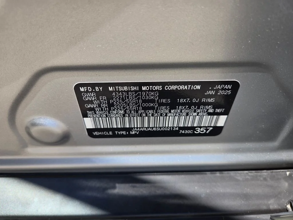 Used 2025 Silver Mitsubishi 2.0 SE image 29