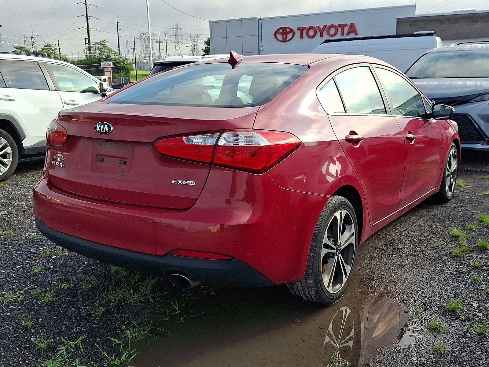 Used 2015 Crimson Red Kia EX image 3