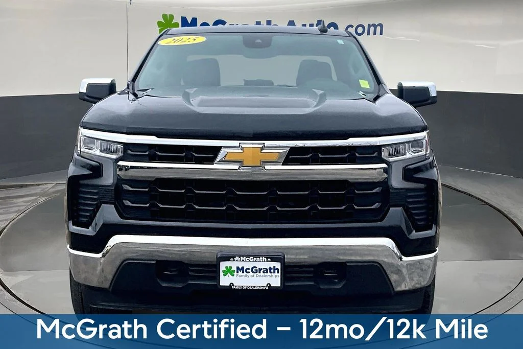 Used 2025 Black Chevrolet LT image 2